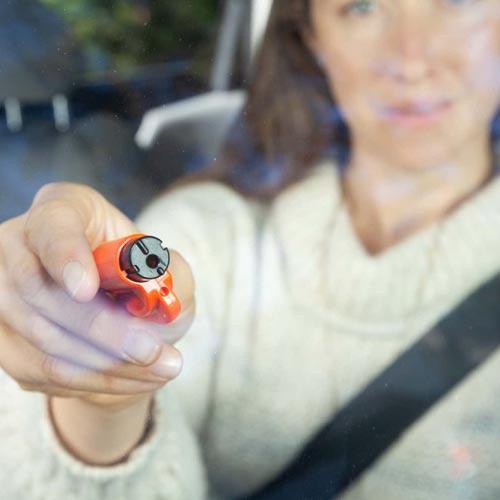 CAR ESCAPE TOOL, SEATBELT CUTTER / WINDOW BREAKER